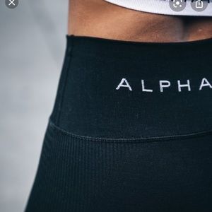 Alphalete halo leggings black